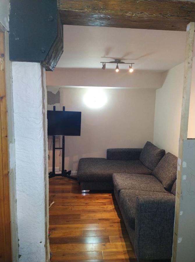 Apartment Lovely 2 Bedroom B-listed Converted Whisky Bond Edinburgh