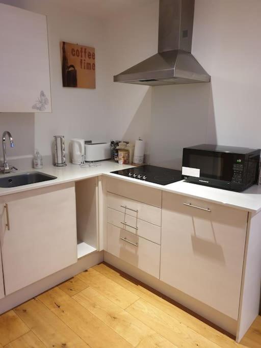 Modern, Centre 1 Bed, Ground Floor Apartment