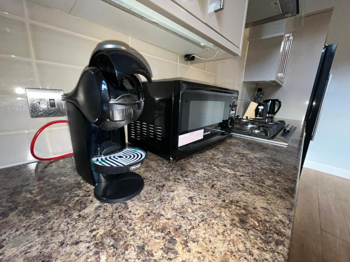 Bright 3 Bedroom Apartment