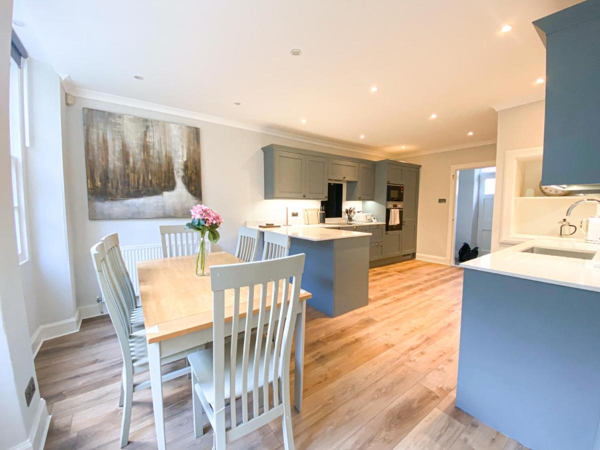 Sophisticated 3br With Garden, Quiet New Town Lane Apartment EDI