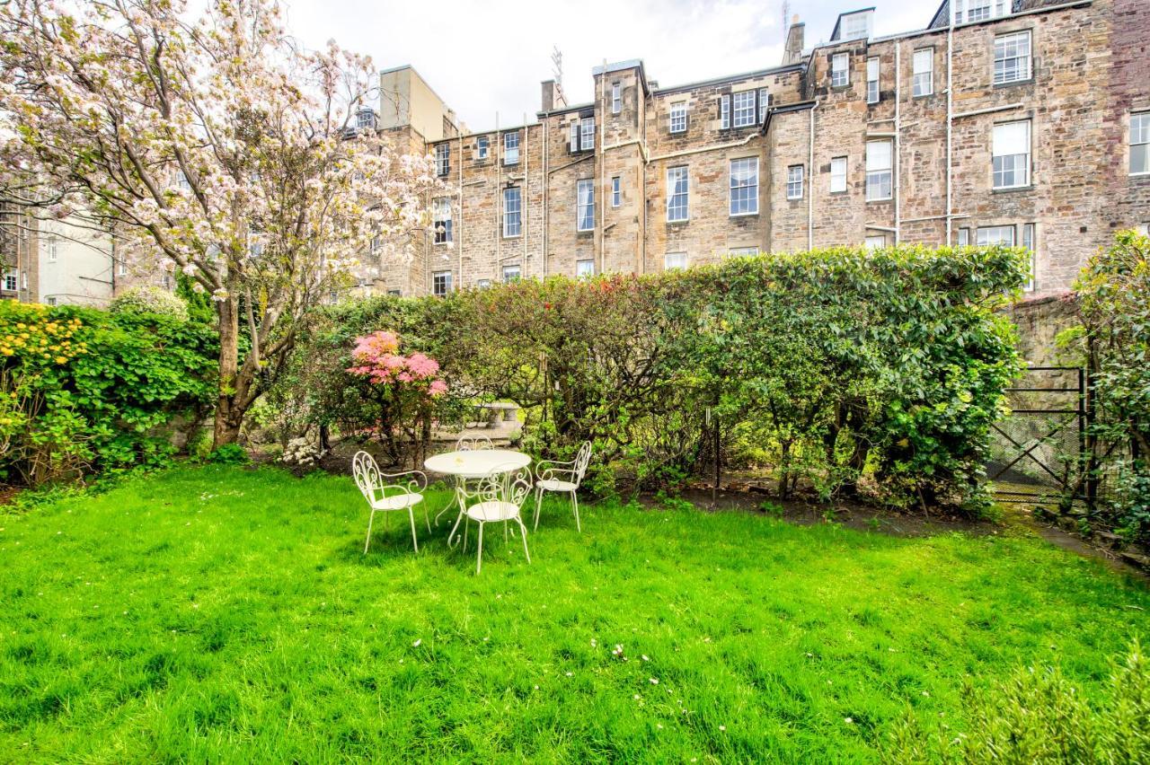 Sophisticated 3br With Garden, Quiet New Town Lane *
