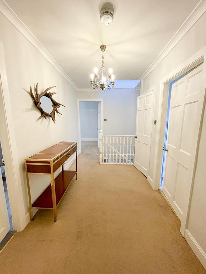 Apartment Sophisticated 3br With Garden, Quiet New Town Lane