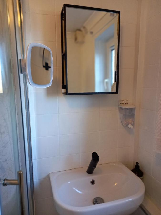 Apartment White House In Edinburgh, 2 Bedroom Good Location *