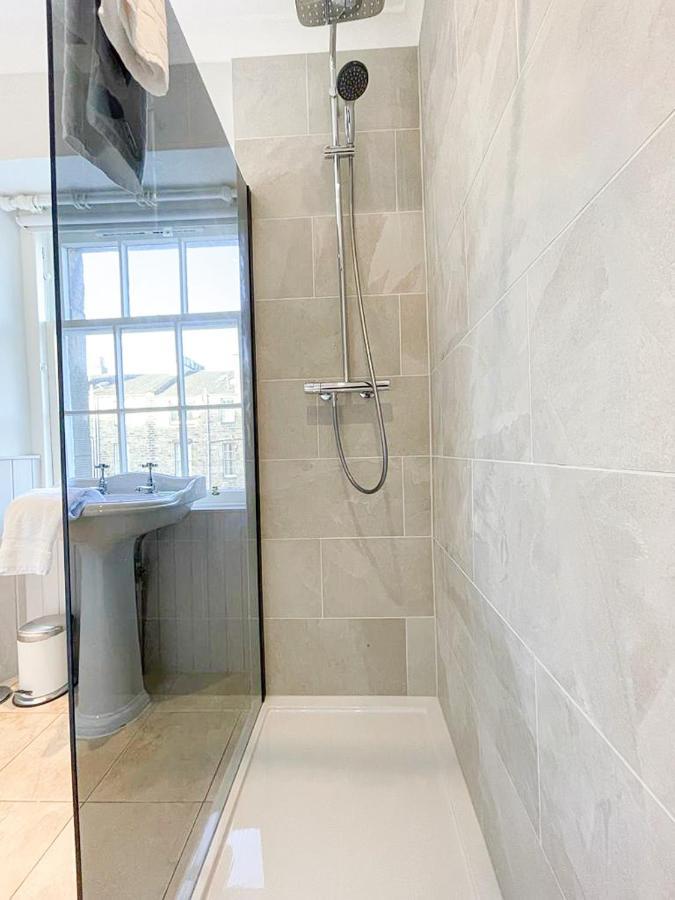 Apartment Sophisticated 3br With Garden, Quiet New Town Lane