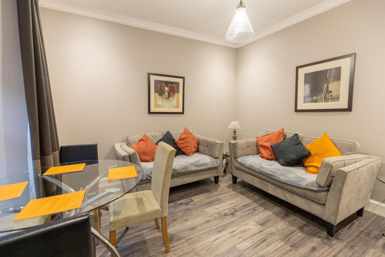 Two Bedroom Within Walking Distance To Centre Edinburgh