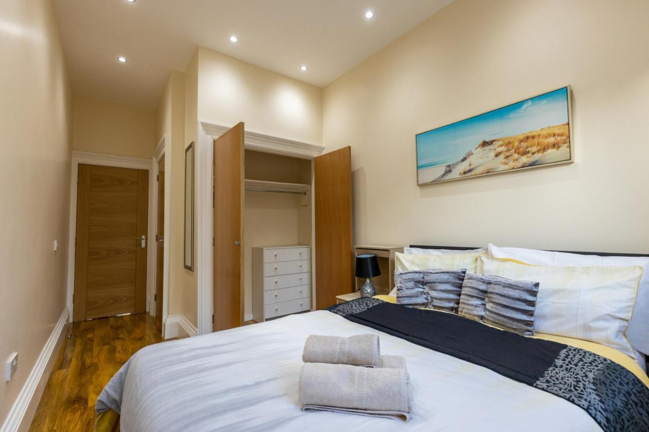 Apartment New 3-bedroom Close To Centre