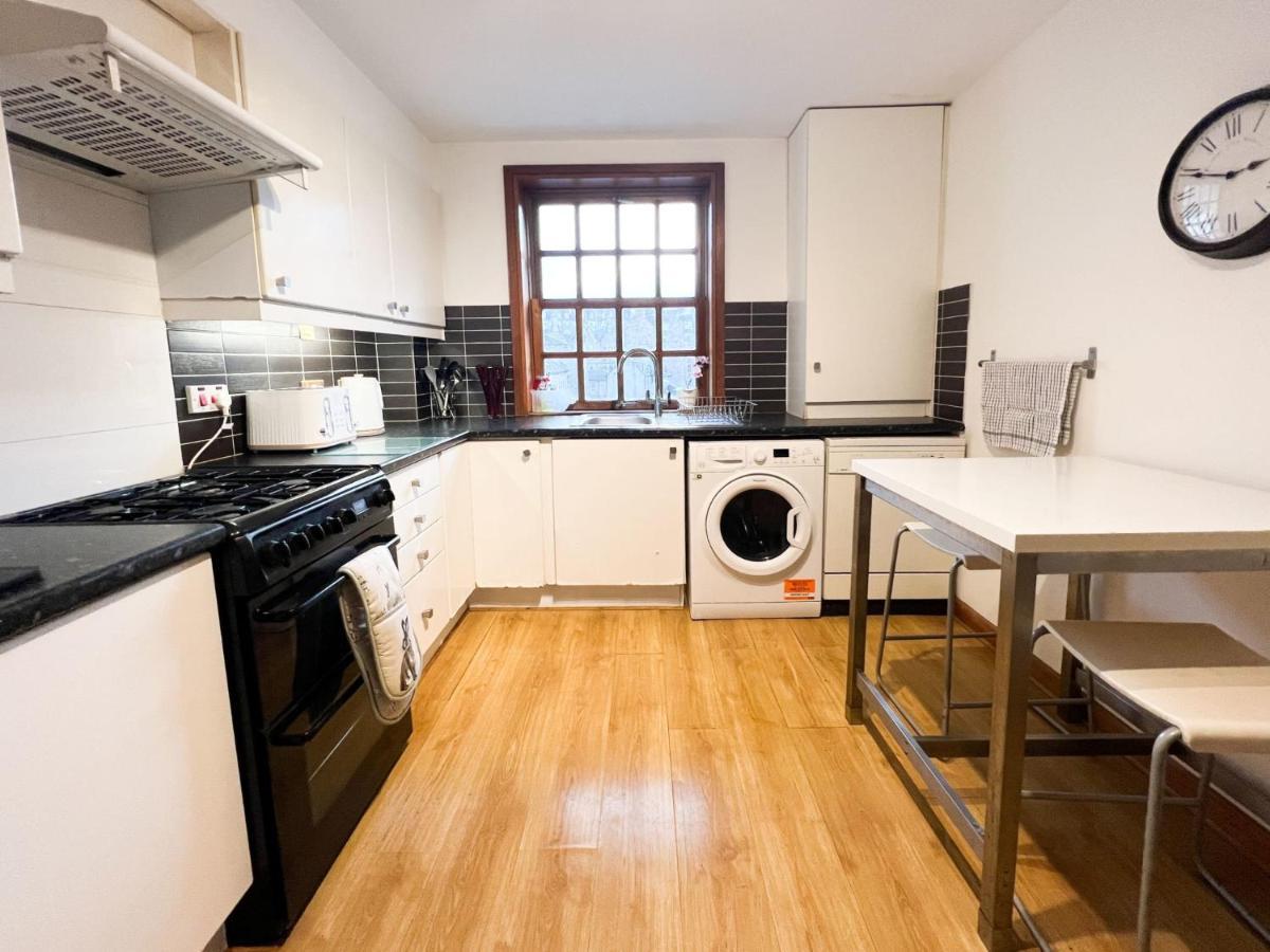 Old Town 2br Flat Royal Mile Sleeps 5 Apartment Edinburgh