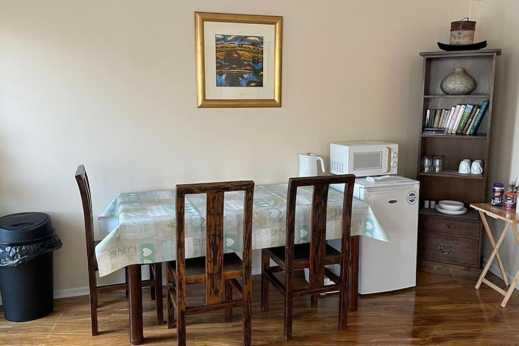 Apartment Cosy & Bright Semi-detached House EDI