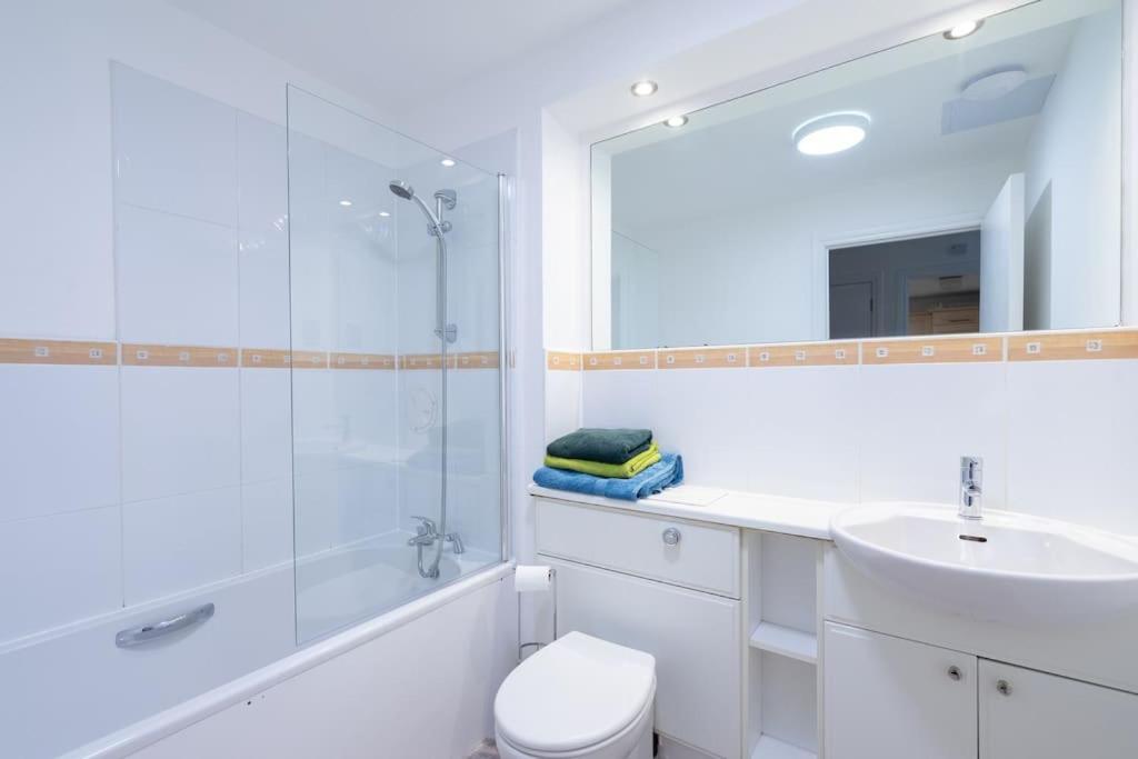 Pilrig Flat: A Lovely 5-bed With A Lift Apartment *