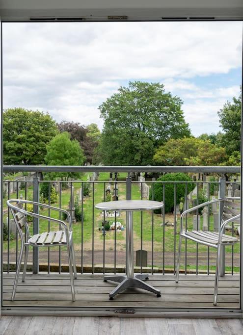 Pilrig Flat: A Lovely 5-bed With A Lift *