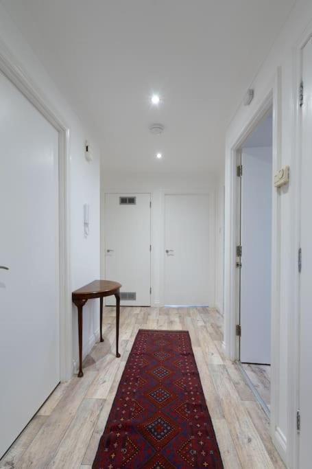 Pilrig Flat: A Lovely 5-bed With A Lift Apartment