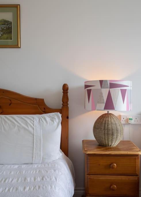 Pilrig Flat: A Lovely 5-bed With A Lift *