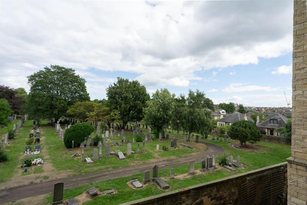 Pilrig Flat: A Lovely 5-bed With A Lift