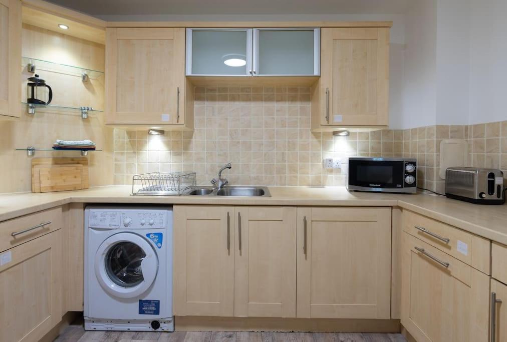 Pilrig Flat: A Lovely 5-bed With A Lift