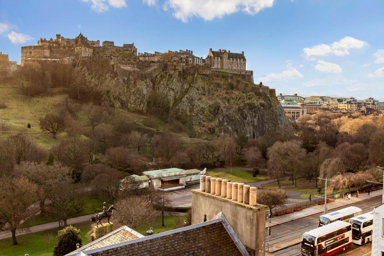 Exquisite & Lively With Fireplace & Panoramic Views Apartment