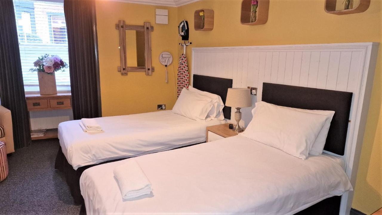 48 Gilmore Place Residences Guest house *