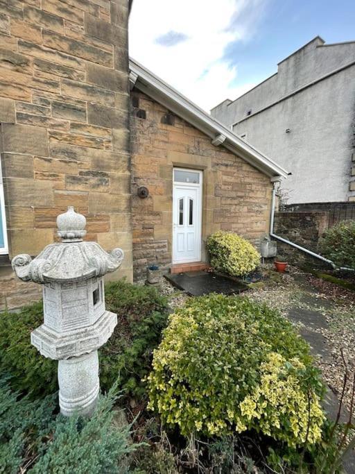 Cosy & Bright Semi-detached House Apartment EDI