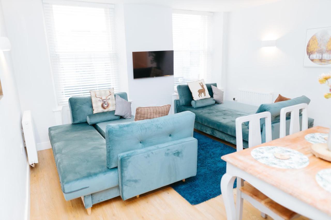 Luxury Modern 3 Bedroom In Centre *