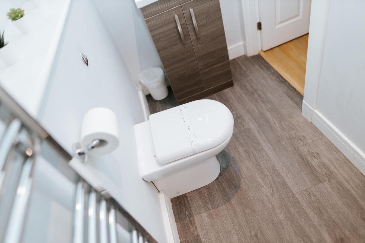 Apartment Luxury Modern 3 Bedroom In Centre *