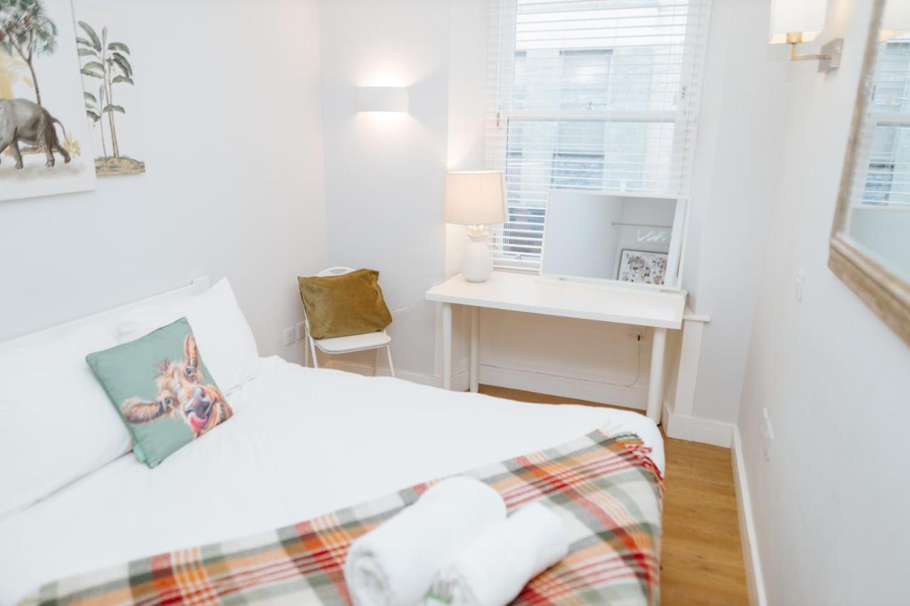 Apartment Luxury Modern 3 Bedroom In Centre *