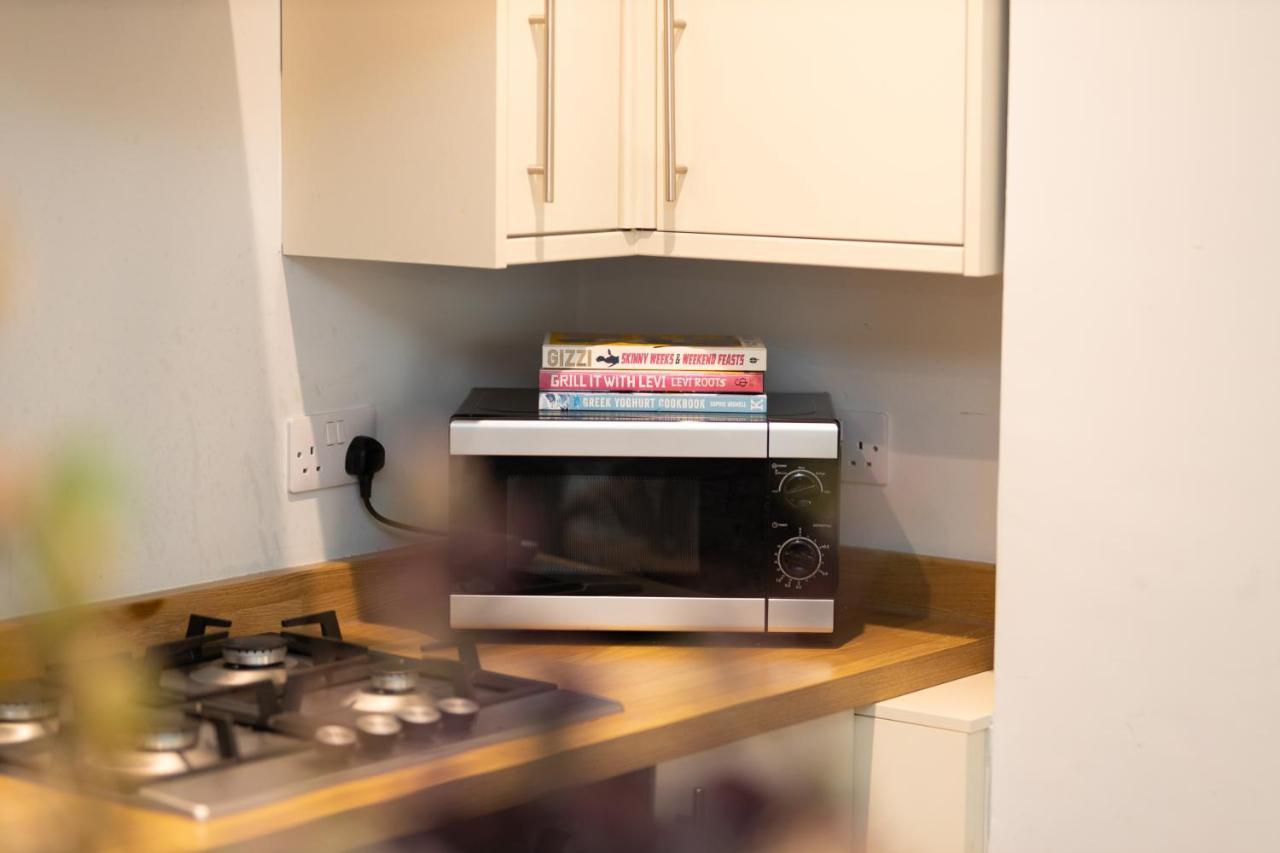 Luxury Modern 3 Bedroom In Centre Apartment Edinburgh