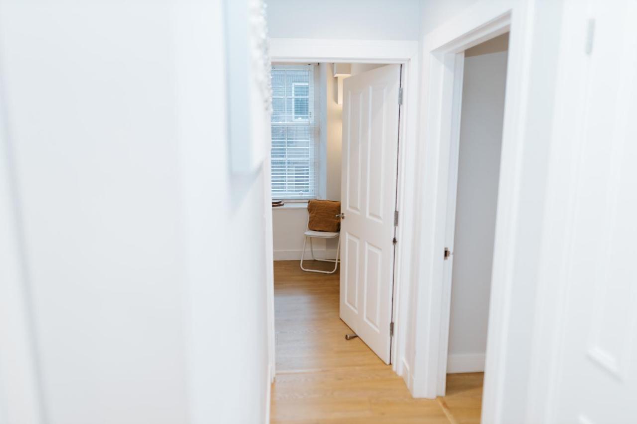 Luxury Modern 3 Bedroom In Centre Edinburgh