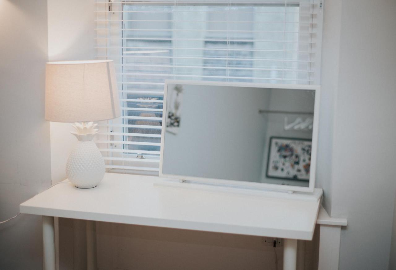 Apartment Luxury Modern 3 Bedroom In Centre *