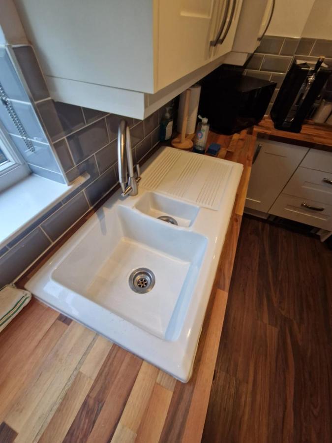 Cosy Roseburn Apartment, - 2 Bedrooms, Free Parking Edinburgh