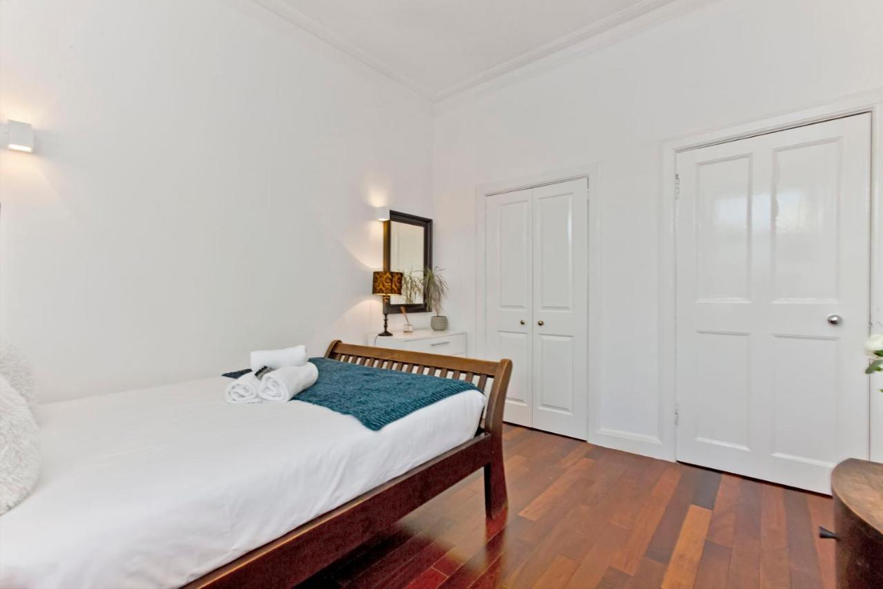 Exquisite & Lively With Fireplace & Panoramic Views Apartment *