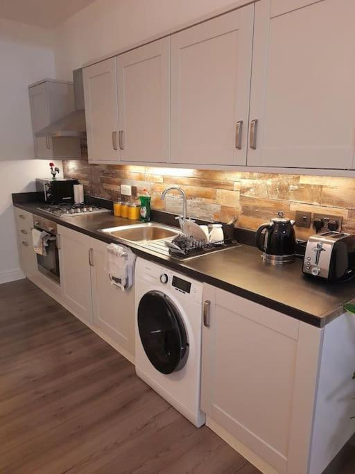 Modern Flat Near Centre. Apartment