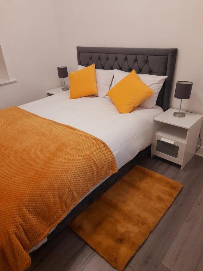 Modern Flat Near Centre. * Edinburgh