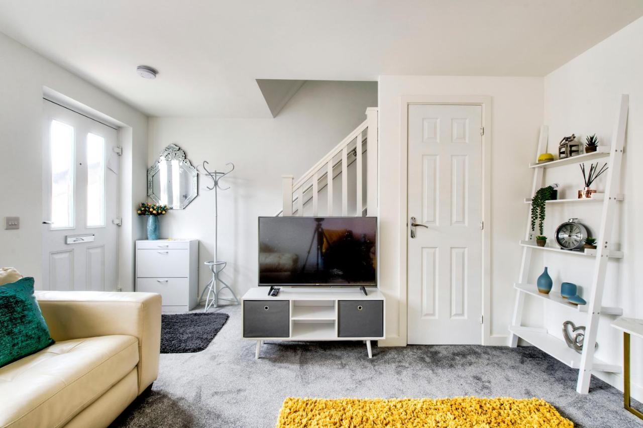 2-bedroom With Private Garden & Parking