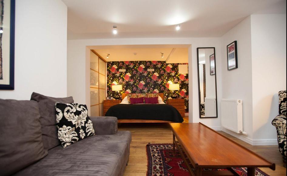Fraoch House 4* Edinburgh