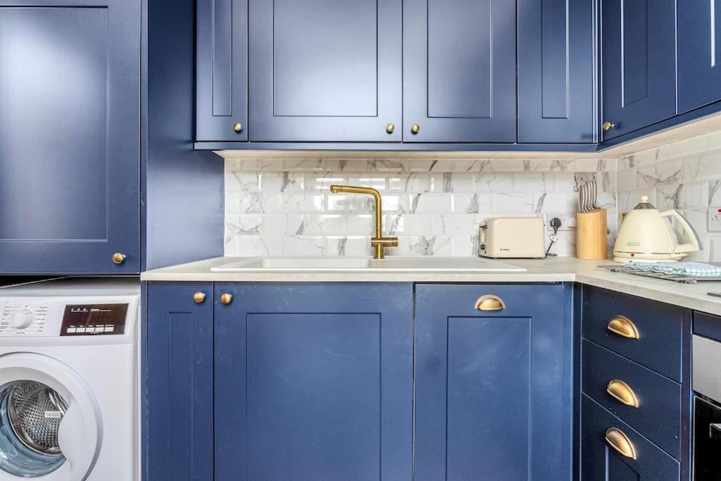 Boutique Modern Royal Mile Sleeps 4 Apartment Edinburgh
