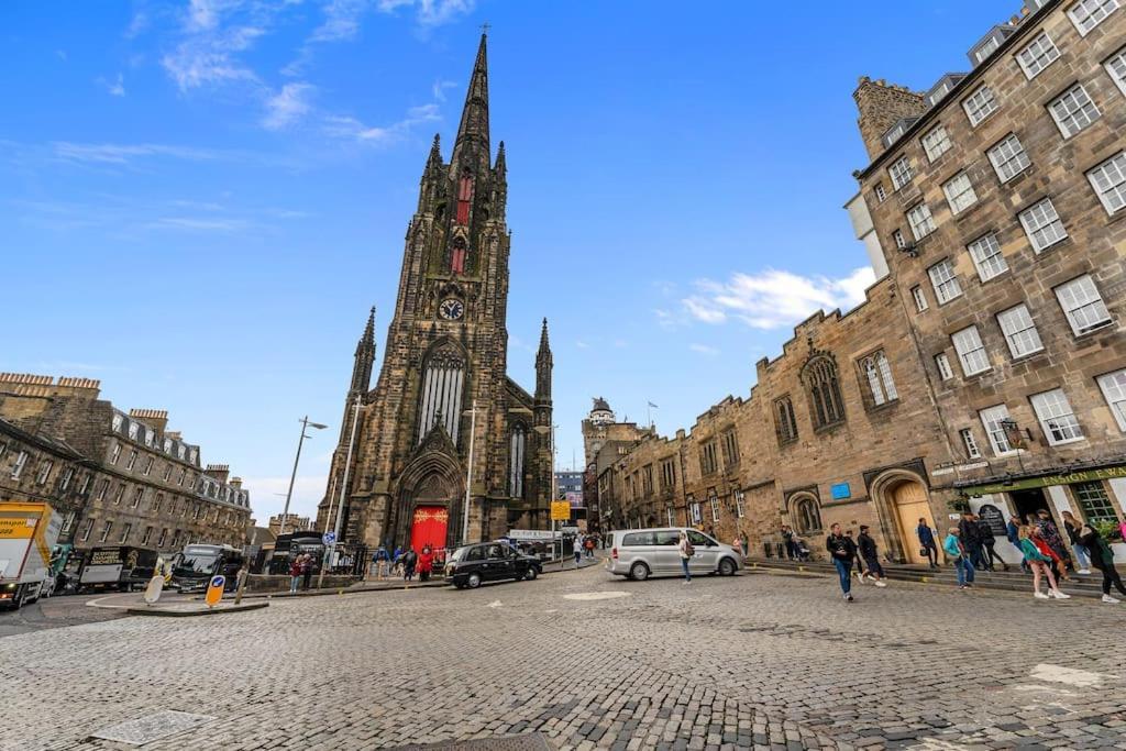 Boutique Modern Royal Mile Sleeps 4 Apartment *