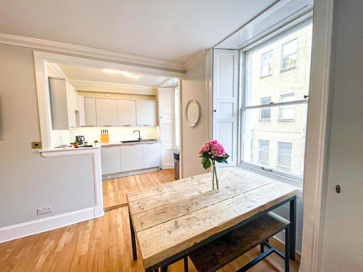 Apartment Rose Street's Hidden Treasure- 2bed Newly Refurbished EDI