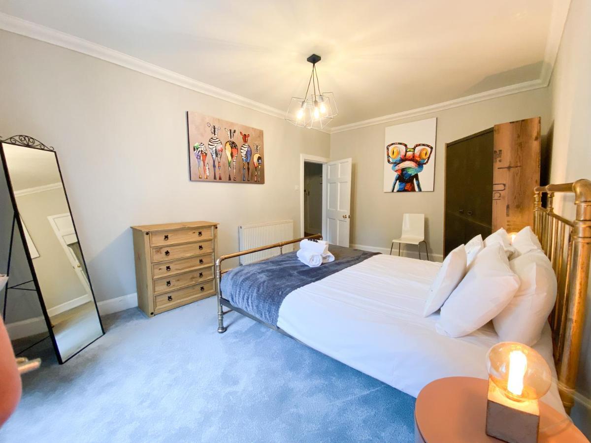 Rose Street's Hidden Treasure- 2bed Newly Refurbished Apartment