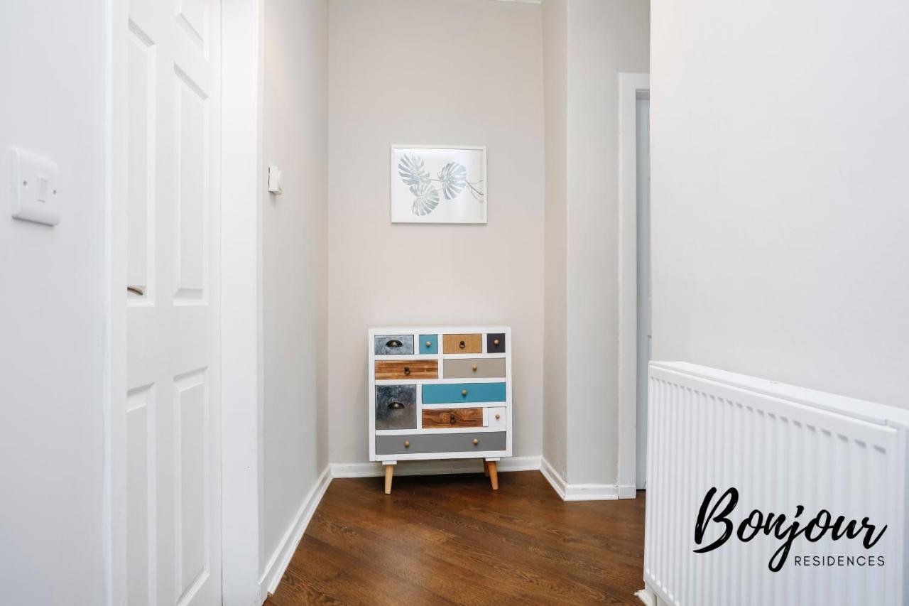 Bright New Town 2br-1ba, 1 Min To George St By Bonjour Residences *