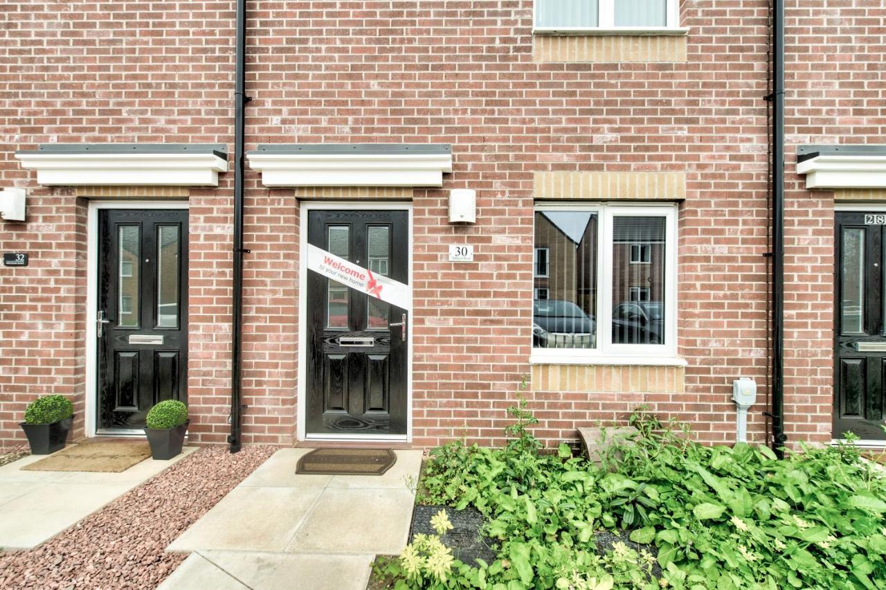 2-bedroom With Private Garden & Parking Ferienhaus *