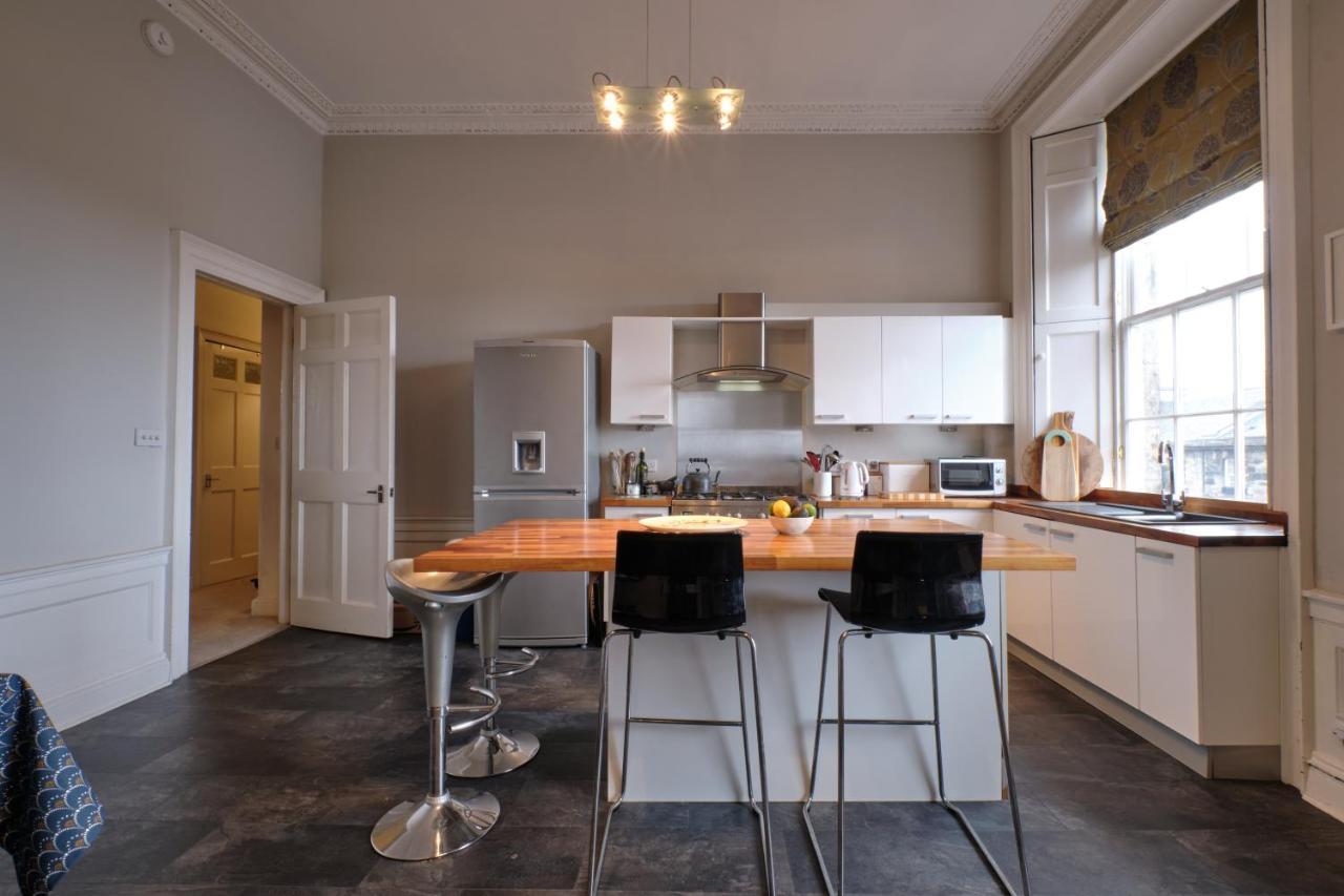 New Town 2br-1ba Georgian Flat With Amazing Views Apartment *