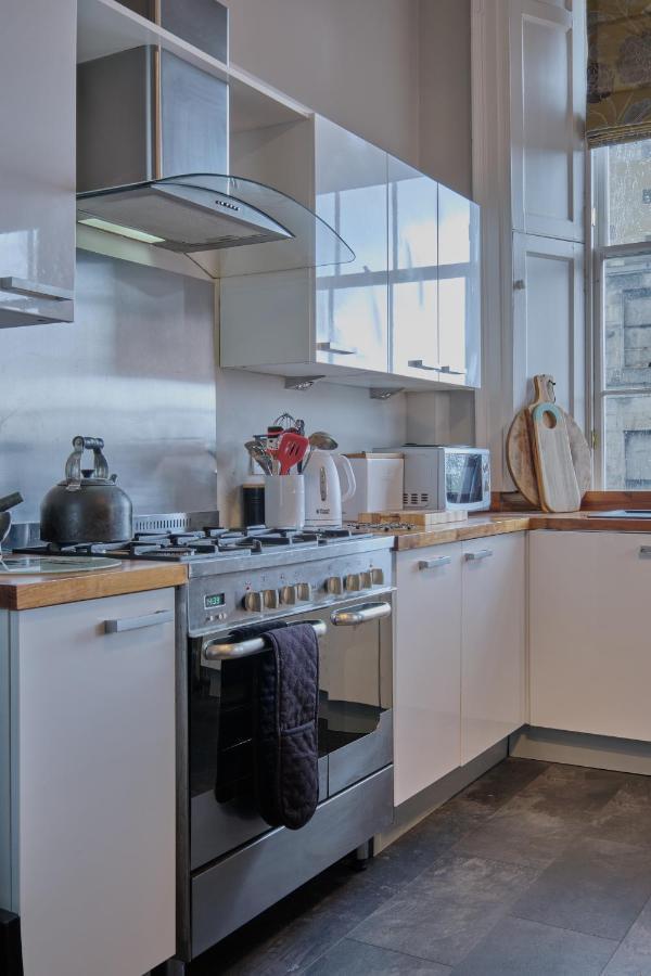 New Town 2br-1ba Georgian Flat With Amazing Views