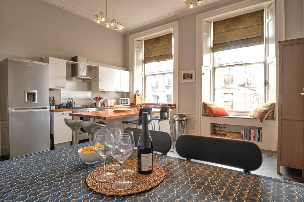 Apartment New Town 2br-1ba Georgian Flat With Amazing Views