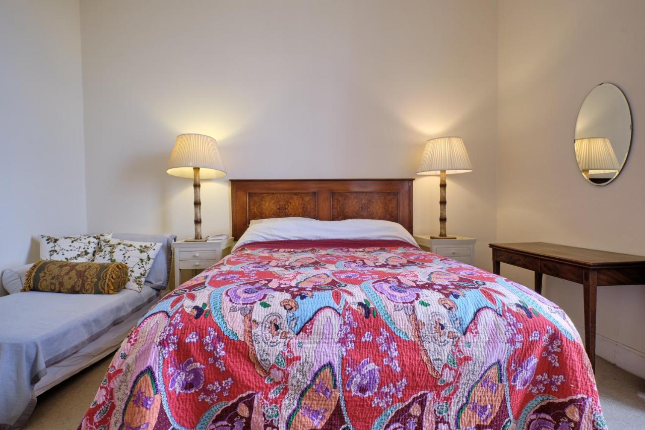 Apartment New Town 2br-1ba Georgian Flat With Amazing Views