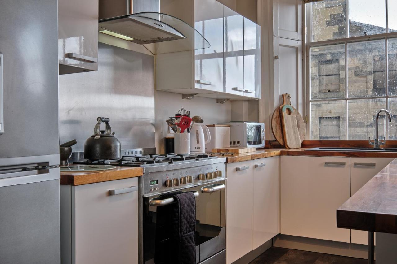 New Town 2br-1ba Georgian Flat With Amazing Views Edinburgh