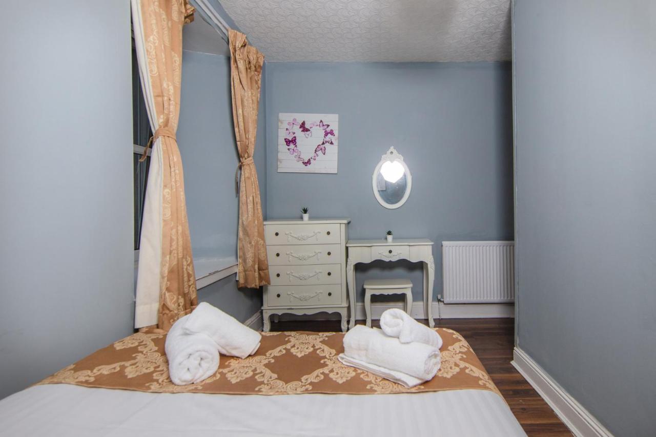 Super 4bedroom At The Meadows Apartment *