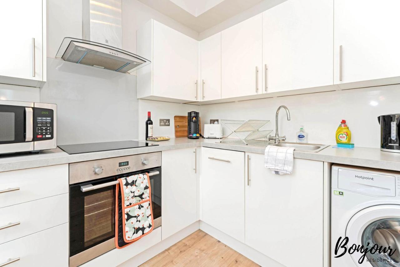 Mabillon - Gorgeous-haymarket, City Centre-free Parking By Bonjour Residences