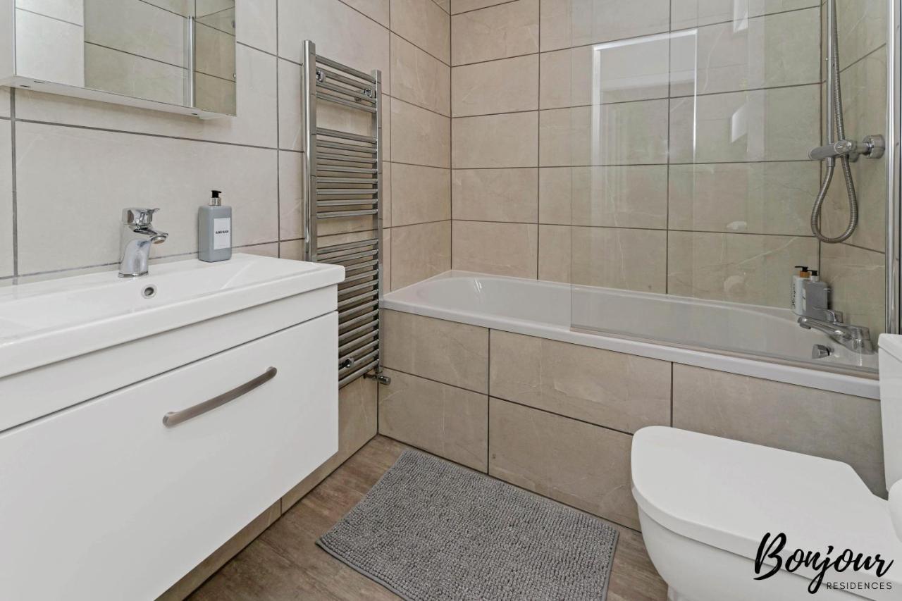 Mabillon - Gorgeous-haymarket, City Centre-free Parking By Bonjour Residences Edinburgh