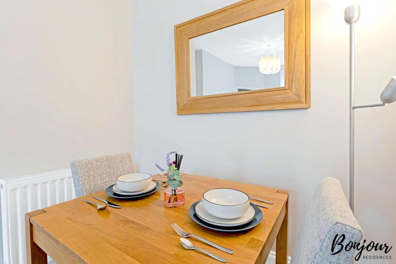 Apartment Mabillon - Gorgeous-haymarket, City Centre-free Parking By Bonjour Residences Edinburgh