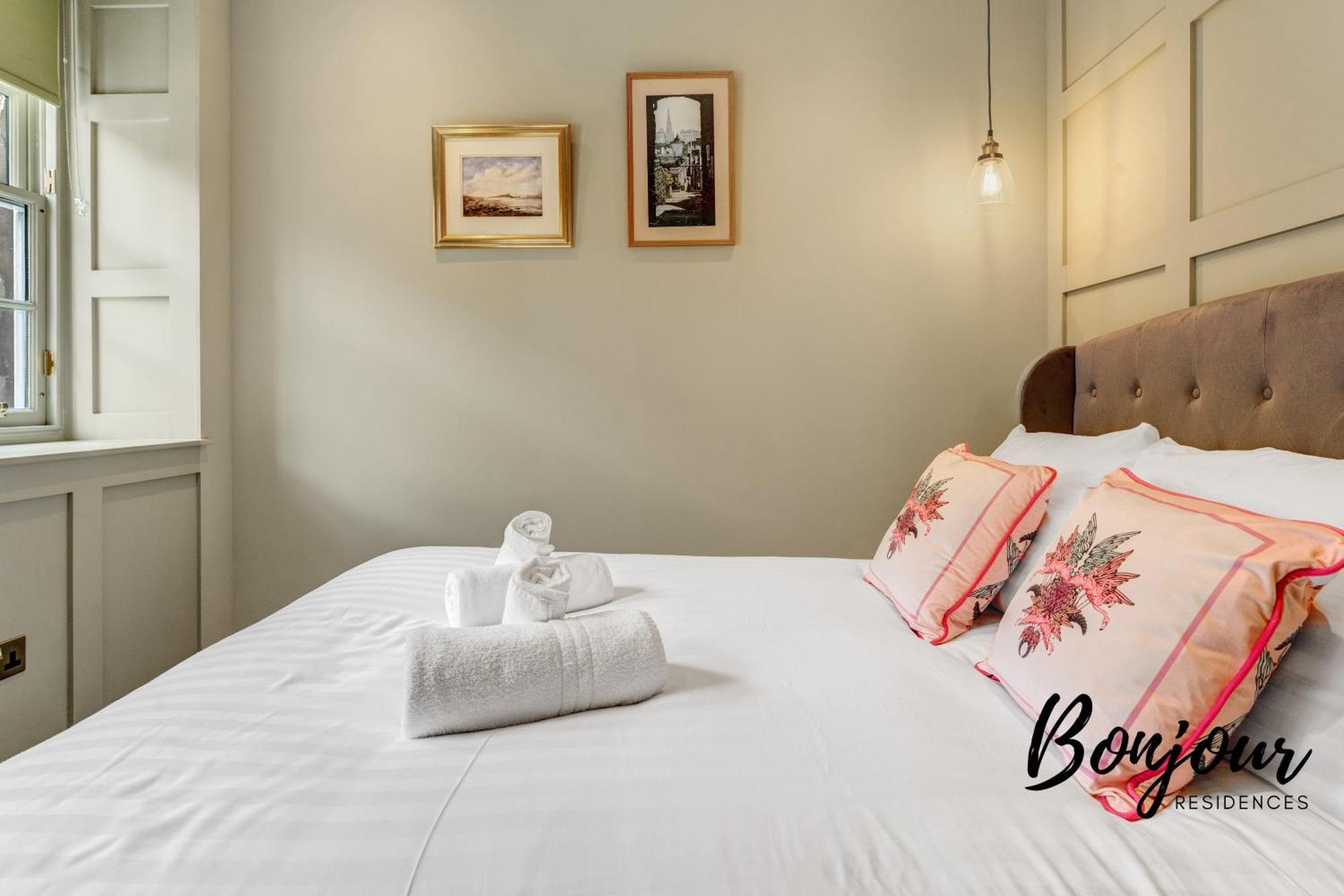 Apartment Grassmarket Luxury - Flat 1 3br-2ba - Free Parking By Bonjour Residences *