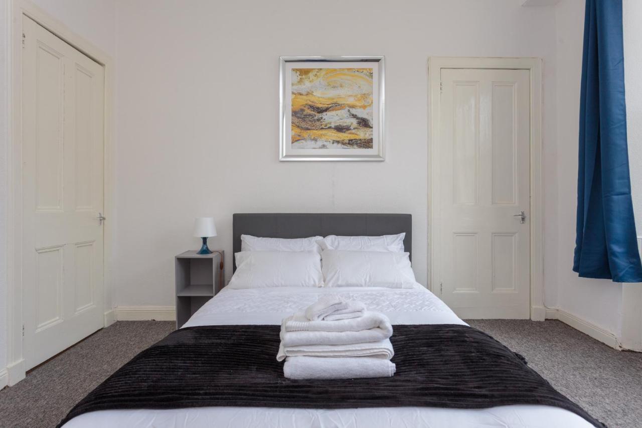 Fountain Park 1bed Edinburgh